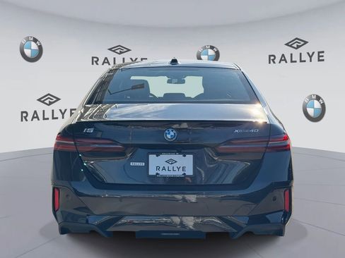 Certified 2025 BMW i5 xDrive40 w/ M Sport Package image 5