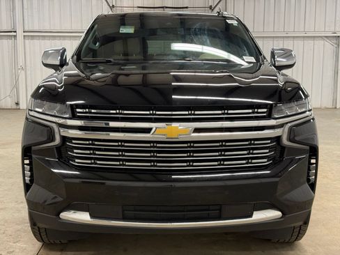 Used 2024 Chevrolet Tahoe Premier RWD image 2