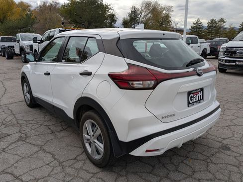 Used 2023 Nissan Kicks S image 8