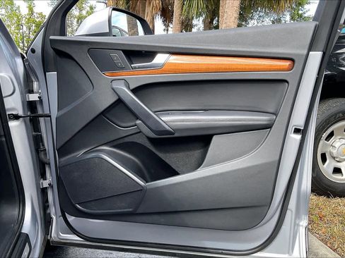 Used 2022 Audi Q5 2.0T Premium Plus image 22