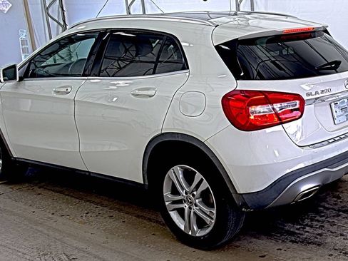 Used 2018 Mercedes-Benz GLA 250 image 4