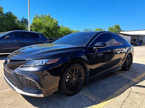 Used 2023 Toyota Camry XSE FWD image 1