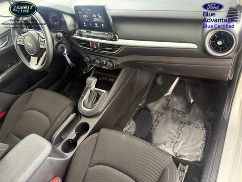 Used 2021 Kia Forte LXS FWD image 18