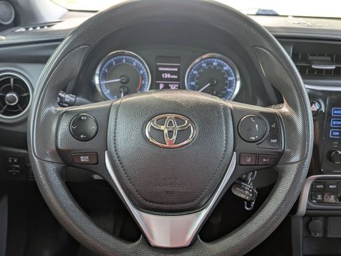 Used 2019 Toyota Corolla LE FWD image 12