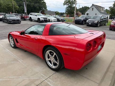 Used 2004 Chevrolet Corvette Coupe w/ Preferred Equipment Group RWD image 10