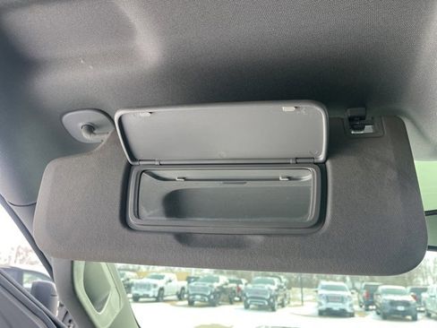 Used 2021 Chevrolet Silverado 2500 Custom w/ Custom Value Package image 34