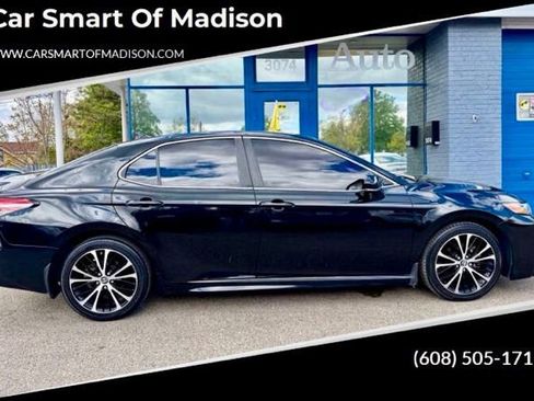 Used 2018 Toyota Camry SE w/ Audio Package FWD image 2