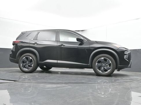 Used 2025 Nissan Rogue SV AWD/4WD image 24