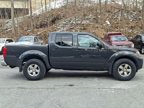 Used 2012 Nissan Frontier SV image 8