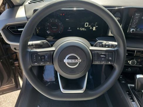 Certified 2025 Nissan Kicks S image 29