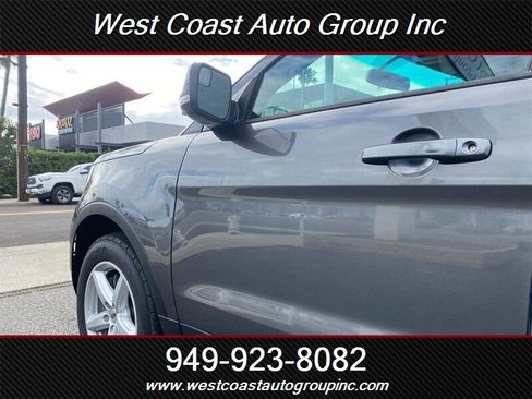 Used 2016 Ford Explorer XLT w/ Equipment Group 202A image 17