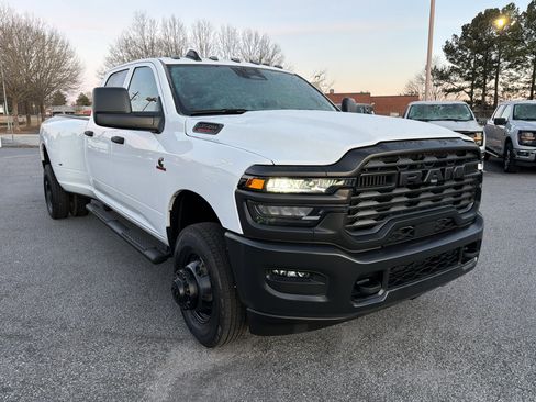 Used 2025 RAM 3500 Tradesman image 4