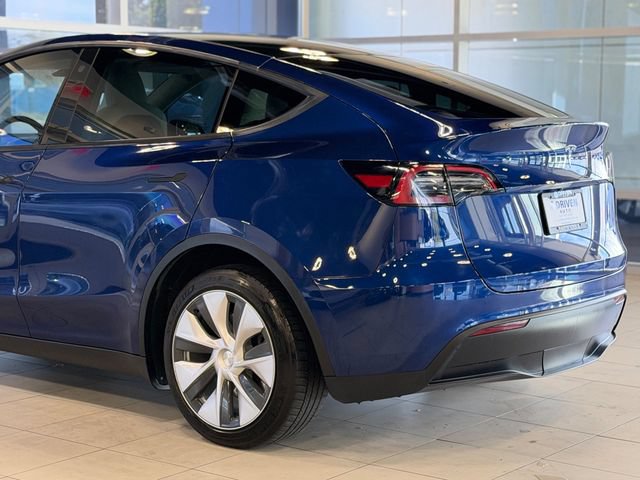 Used 2023 Tesla Model Y Long Range AWD/4WD image 13