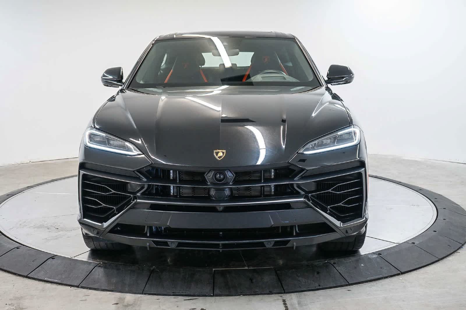 Used 2025 Lamborghini Urus SE AWD/4WD image 6