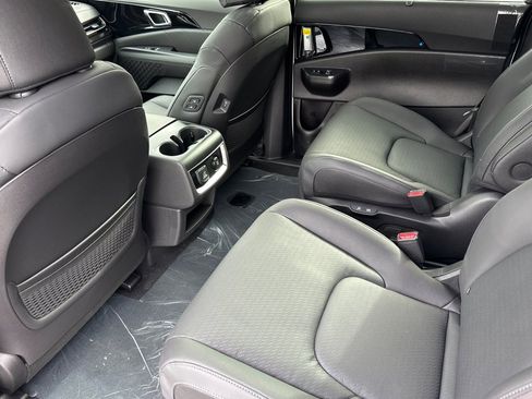 New 2026 Kia Carnival SX Prestige image 12