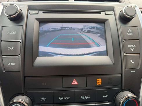Used 2016 Toyota Camry SE FWD image 14