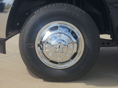 New 2026 RAM 3500 Tradesman AWD/4WD image 9