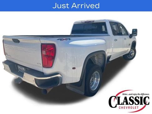 Used 2021 Chevrolet Silverado 3500 LTZ w/ LTZ Texas Edition image 11