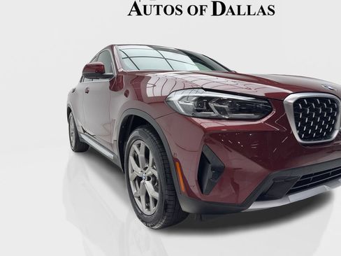 Used 2022 BMW X4 xDrive30i w/ Premium Package AWD/4WD image 2