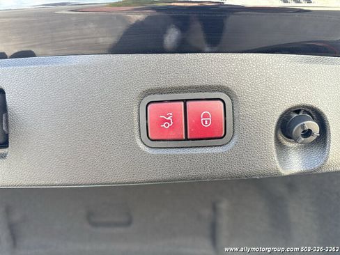 Used 2018 Mercedes-Benz CLS 550 4MATIC image 16