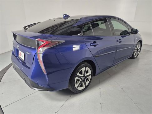 Certified 2016 Toyota Prius Four image 4