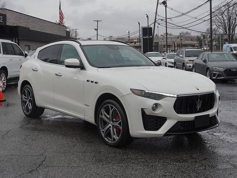 Used 2019 Maserati Levante S GranSport image 2