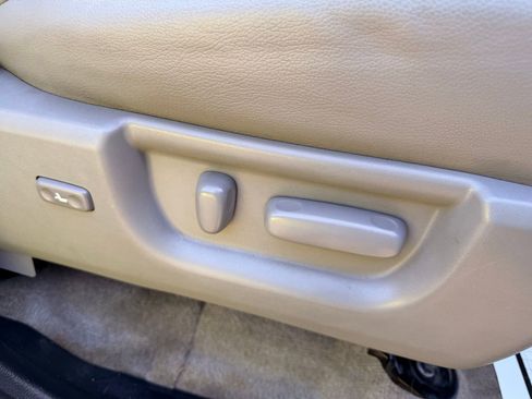 Used 2011 Toyota Sequoia SR5 image 32