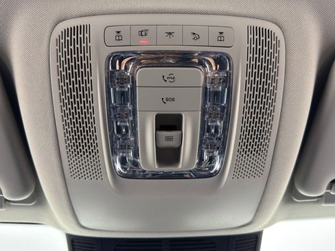 Used 2024 Mercedes-Benz GLS 580 4MATIC image 40