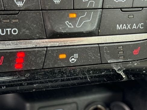 Used 2022 Ford Escape SE w/ Cold Weather Package image 32