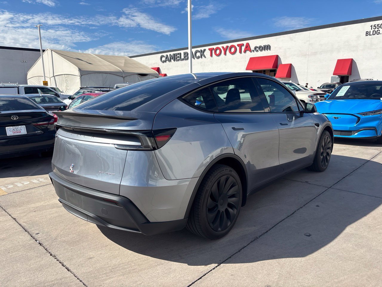 Used 2026 Tesla Model Y Long Range AWD/4WD image 2