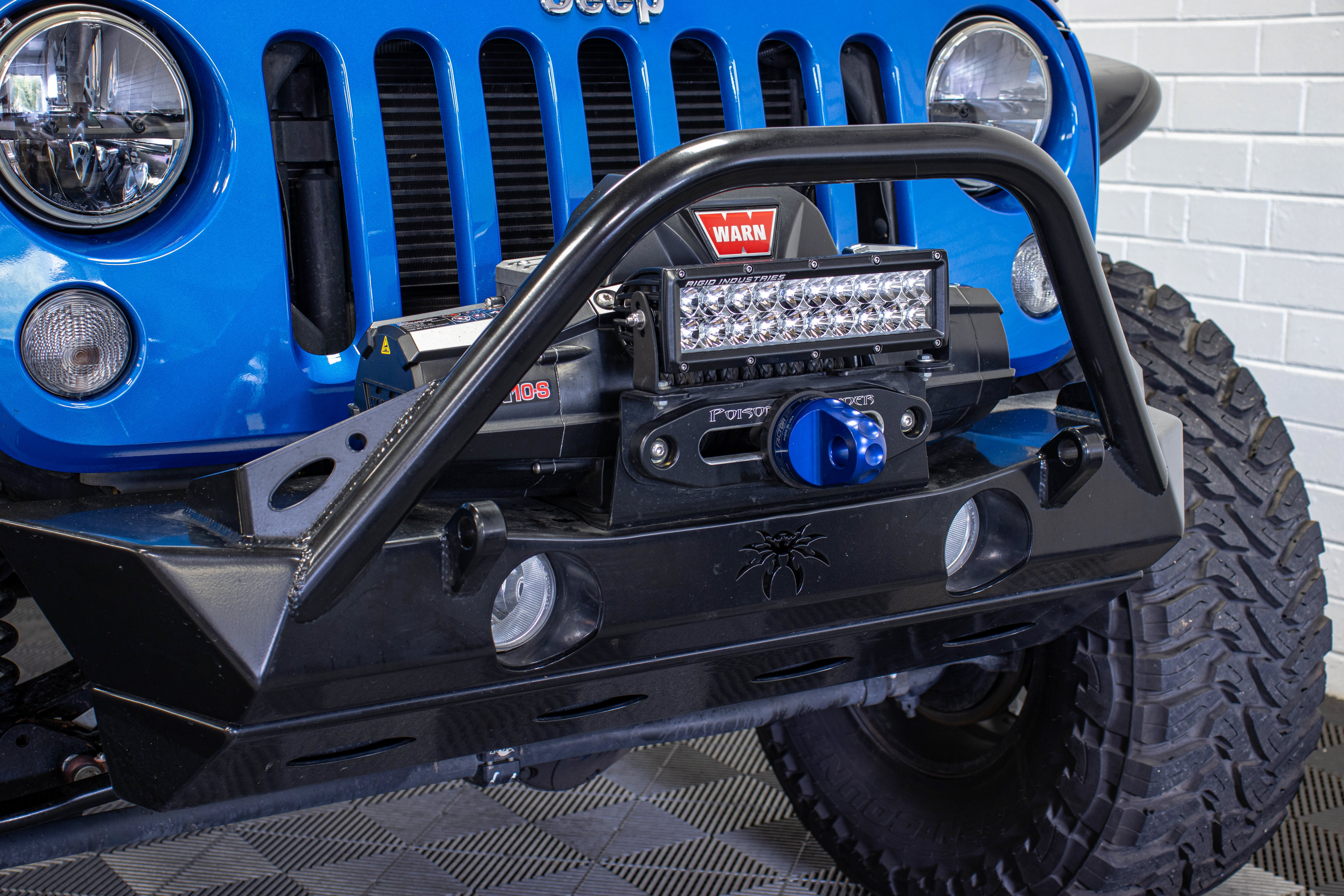 Used 2015 Jeep Wrangler Unlimited Rubicon w/ Connectivity Group AWD/4WD image 11