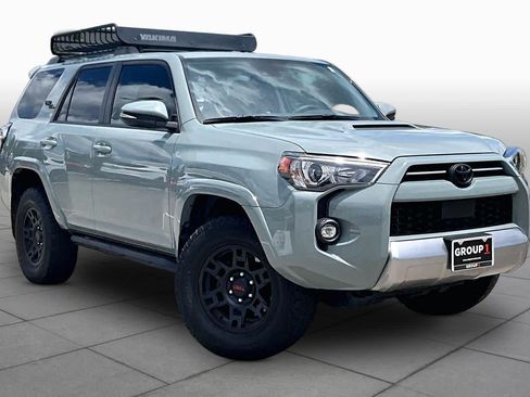 Used 2023 Toyota 4Runner TRD Off-Road Premium w/ Moonroof Package AWD/4WD image 3