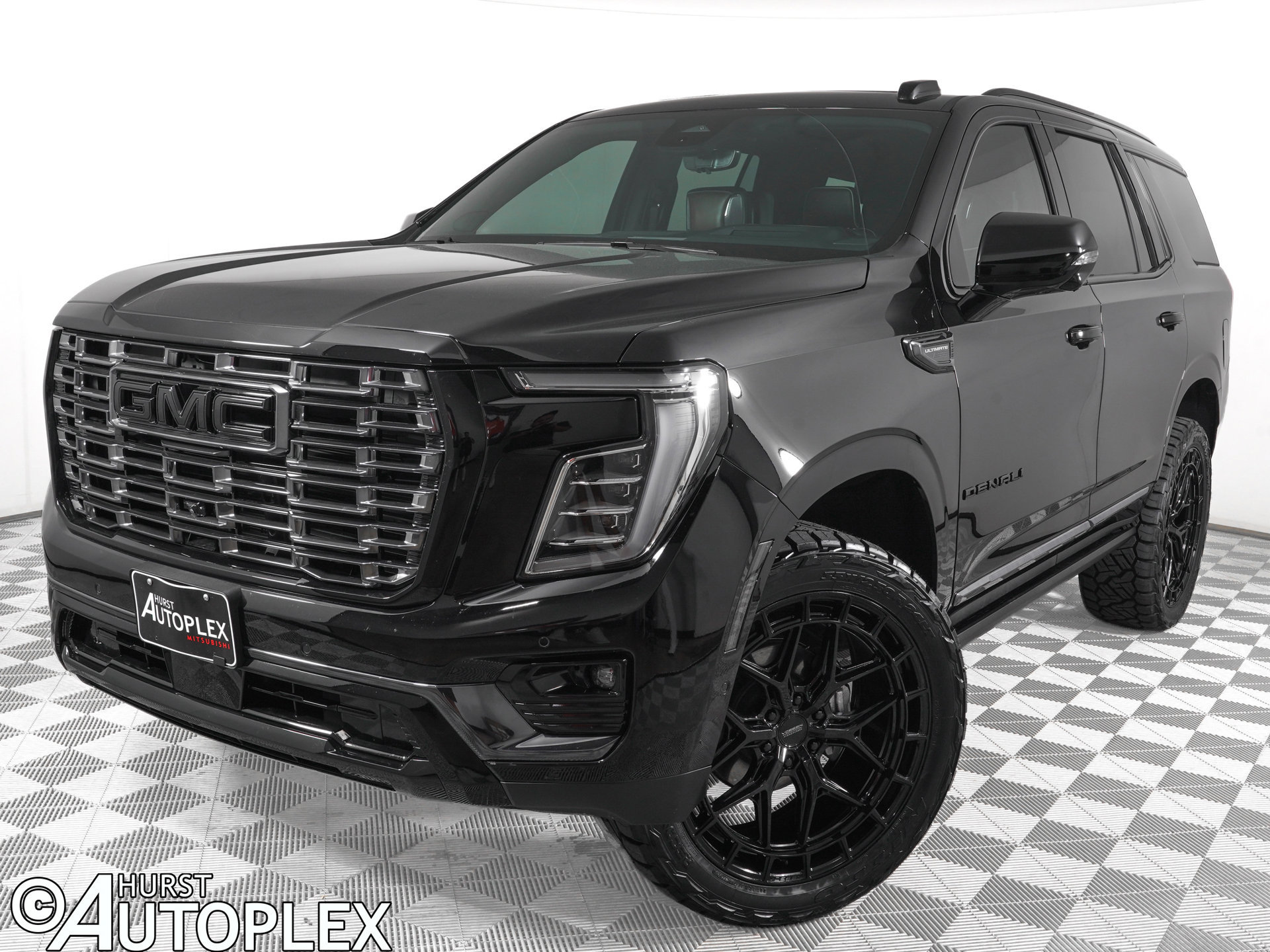 Used 2026 GMC Yukon Denali Ultimate w/ LPO, Floor Liner Package AWD/4WD image 1