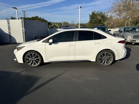 Used 2022 Toyota Corolla XSE image 2