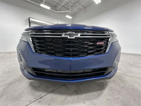 Used 2022 Chevrolet Equinox RS w/ Infotainment Package image 10