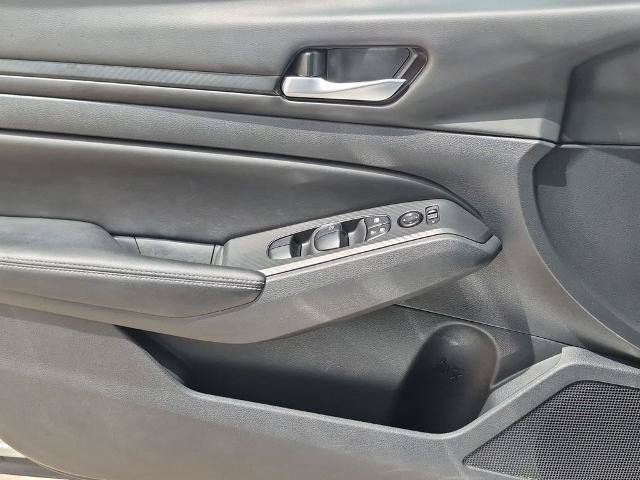 Certified 2025 Nissan Altima 2.5 SV FWD image 16