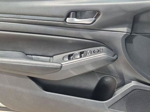 Certified 2025 Nissan Altima 2.5 SV FWD image 16