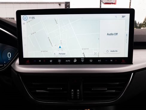 Used 2024 Ford Escape Platinum image 14