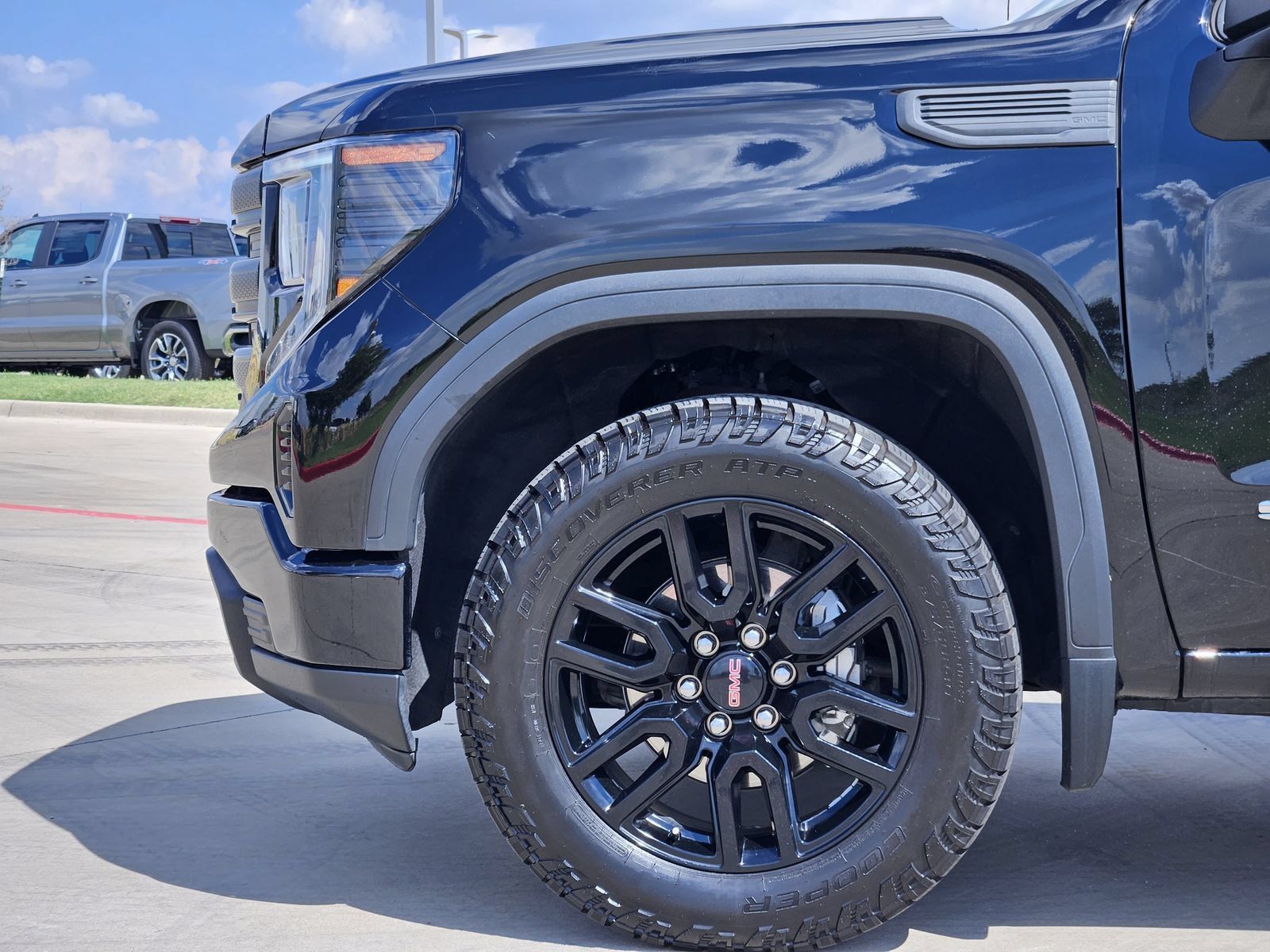 Certified 2023 GMC Sierra 1500 Pro w/ Graphite Edition AWD/4WD image 12