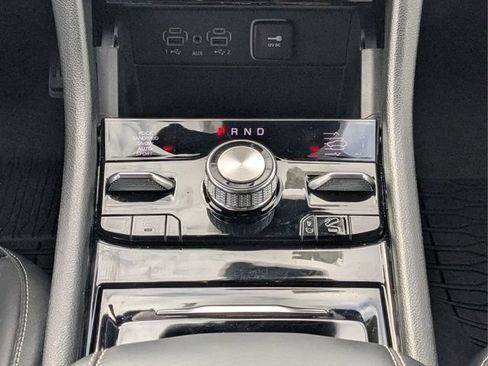 Used 2023 Jeep Grand Cherokee Overland AWD/4WD image 16