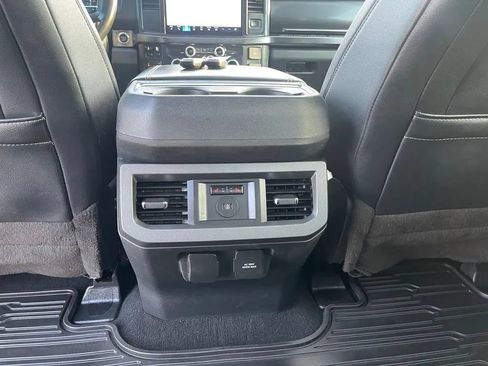 Used 2023 Ford F250 Lariat w/ Sport Appearance Package AWD/4WD image 21
