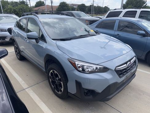 Used 2022 Subaru Crosstrek 2.0i Premium AWD/4WD image 2