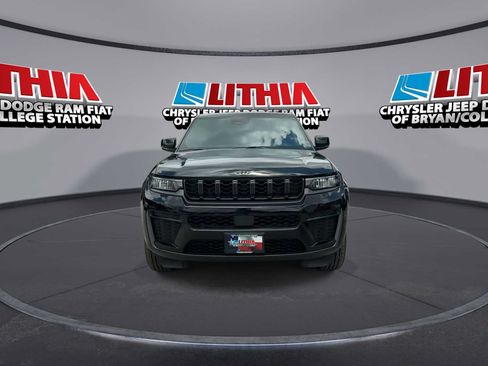 New 2026 Jeep Grand Cherokee Altitude RWD image 3