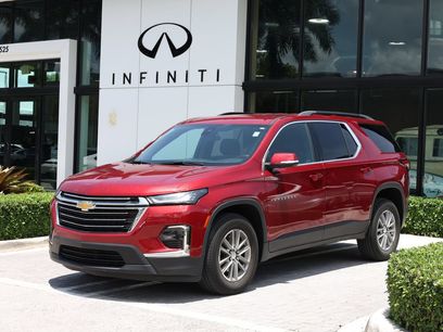 Used 2023 Chevrolet Traverse LT