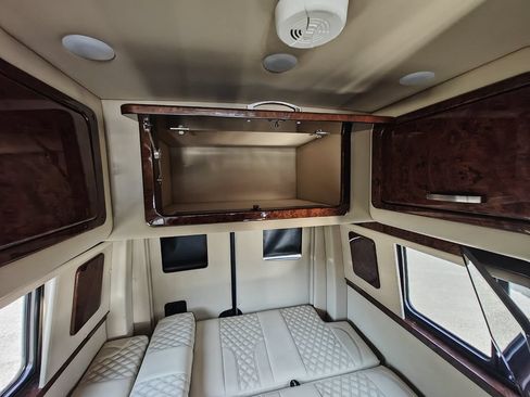Used 2020 Mercedes-Benz Sprinter 3500 w/ Windows All Around Package image 44