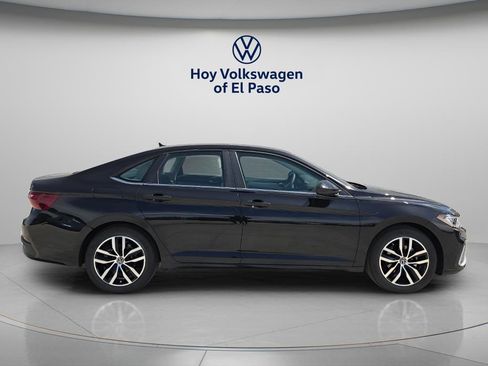 New 2026 Volkswagen Jetta SE FWD image 2