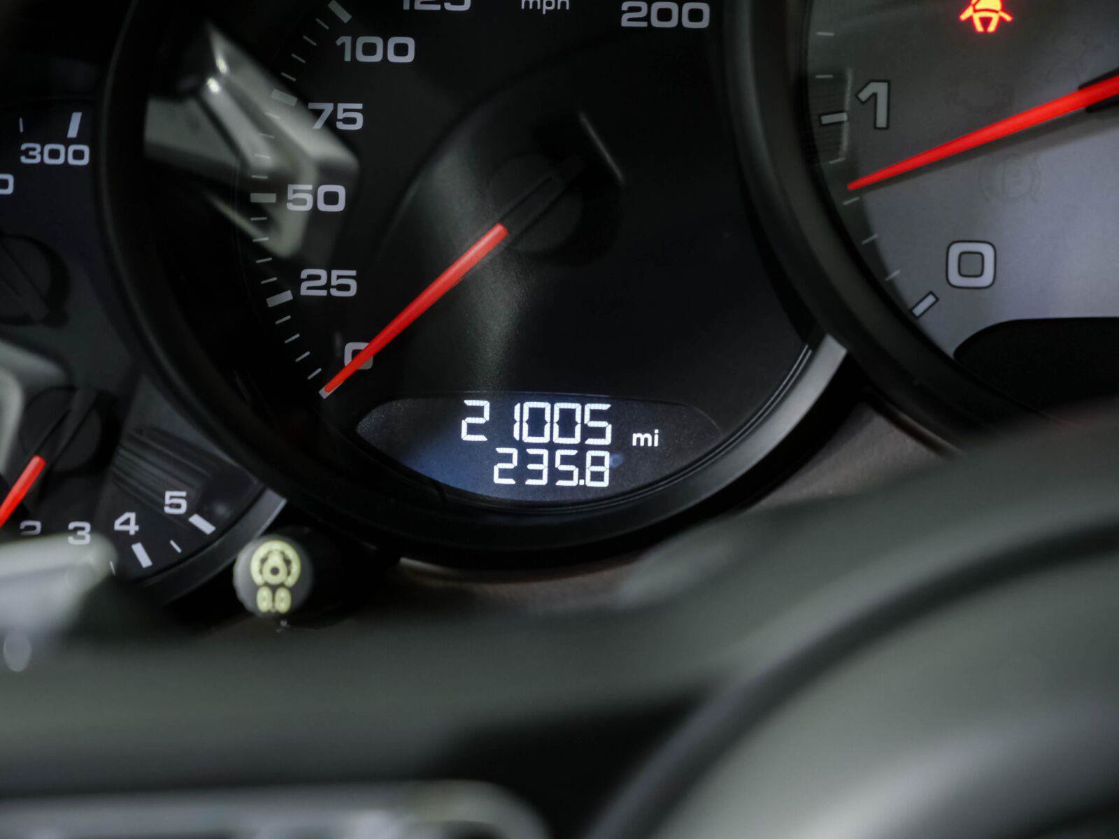 Used 2018 Porsche 911 Carrera S RWD image 12