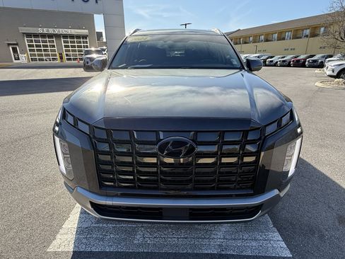 Used 2024 Hyundai Palisade SEL w/ Premium Package image 2