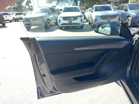 Used 2021 Tesla Model 3 Standard Range Plus image 9