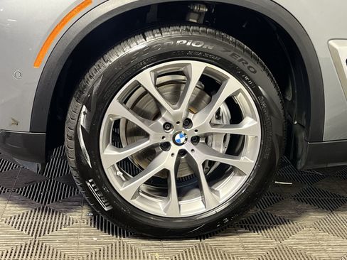 Used 2024 BMW X5 xDrive40i AWD/4WD image 12